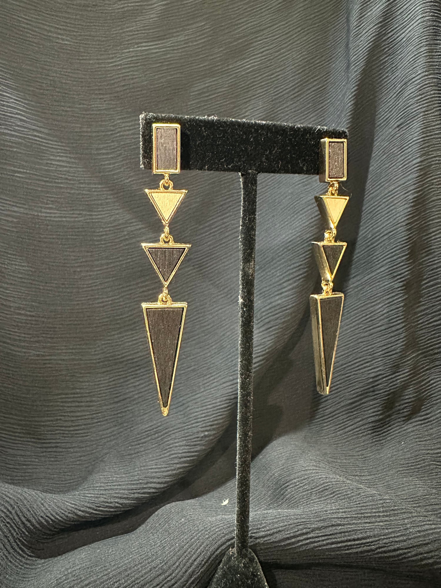 Black Triangle Dangles